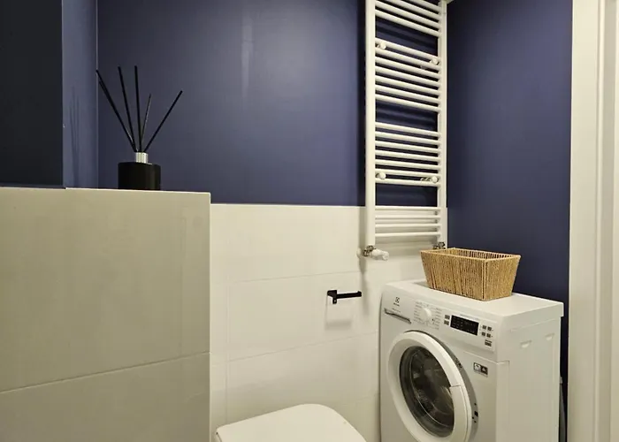 شقة Braniborska Cozy Corner - View Rooftop فروتسواف